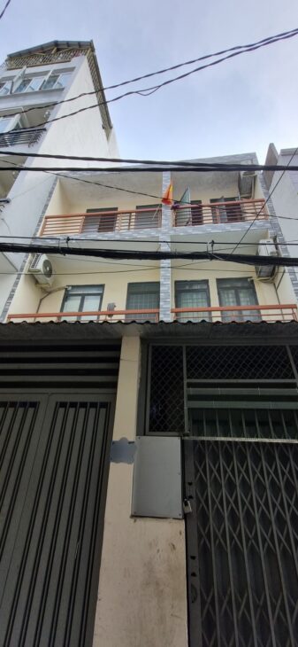 Bán căn hộ dịch vụ Quận 3, CMT8, 8 phòng, 9.6 tỷ.