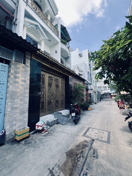 Chỉ 3.5 tỷ – Nhà 4 Tầng 4×6 BTCT, gần MT Nguyễn Sơn, Trung Tâm Q. Tân Phú,