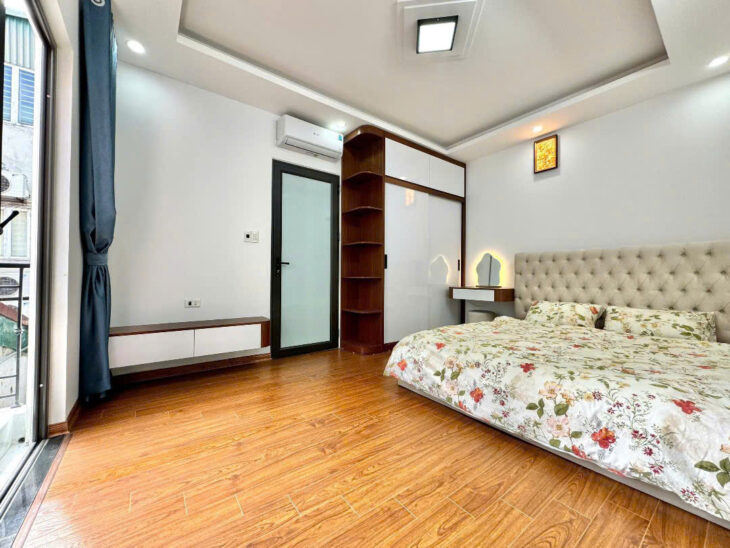 Bán ngôi nhà Ngõ 268 Ngọc Thụy – trước mặt 5M, Giá Chỉ 5.X Tỷ!
