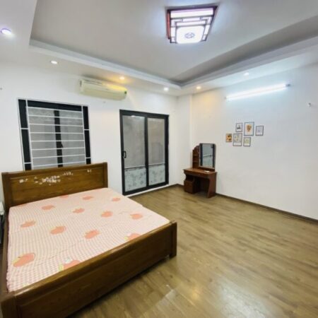 Bán nhà Đẹp Gia Quất Long Biên- Ngõ xe 3 gác – 42m2 – 4 tầng – 4,5 tỷ ( Thương Lượng)