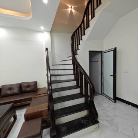 Bán nhà Quang Trung giá 4.35 tỷ, diện tích 30m2, 5 tầng, mặt tiền 4.5m