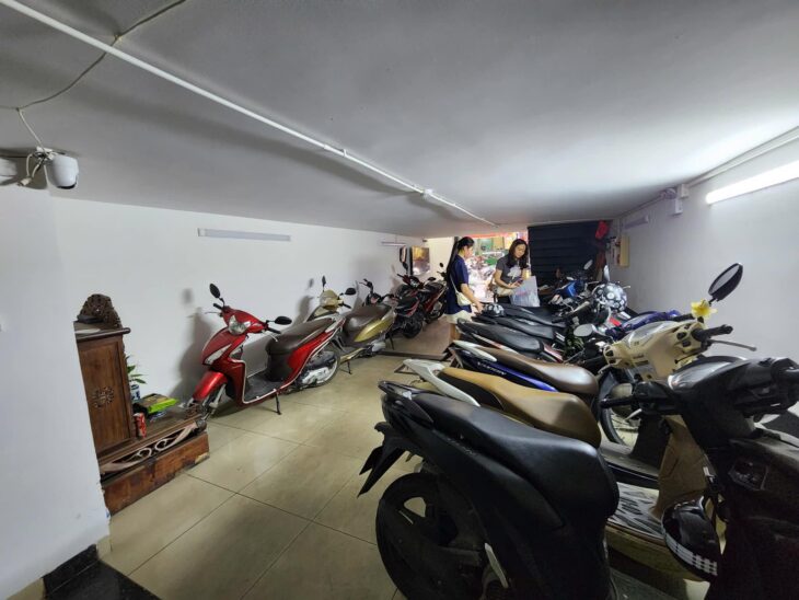 ⚜️ Mặt phố VIP Chùa Láng, Đống Đa, 105m2 7 Tầng Thang Máy, MT 4.5m, Chỉ 50 Tỷ ⚜️