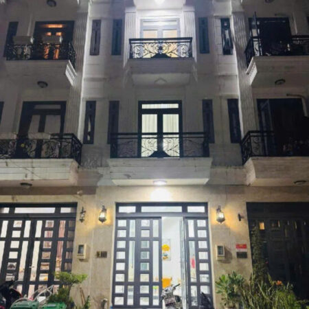 ????Nhà 5 tầng đường THẠNH LỘC 44, phường THẠNH LỘC, Q12, dt 65m2 (4mx17m). Hẻm Ôtô 10m. Giá 5,xTỷ