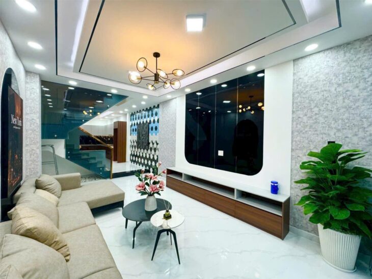 Nhà 3 tầng Huỳnh Tấn Phát, 4x26m, 7.7 tỷ, nội thất mới