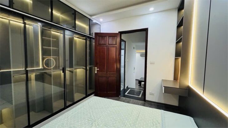 HOÀNG MAI – NHÀ 5 TẦNG ĐẸP Ở LUÔN, 40m2, MẶT TIỀN 4.6m, SỔ VUÔNG ĐẸP, GẦN Ô TÔ
