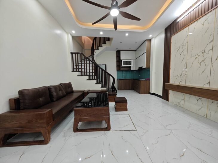 Bán nhà Quang Trung giá 4.35 tỷ, diện tích 30m2, 5 tầng, mặt tiền 4.5m