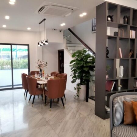 Bán nhà 1 trêt 2 lầu ở Thuận An, Bình Dương DTXD 159m, giá 3,4ty