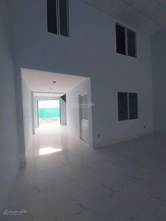 Bán nhà mặt tiền 13x36m giá 29,9 tỷ Đường Tân Thới Nhất 8