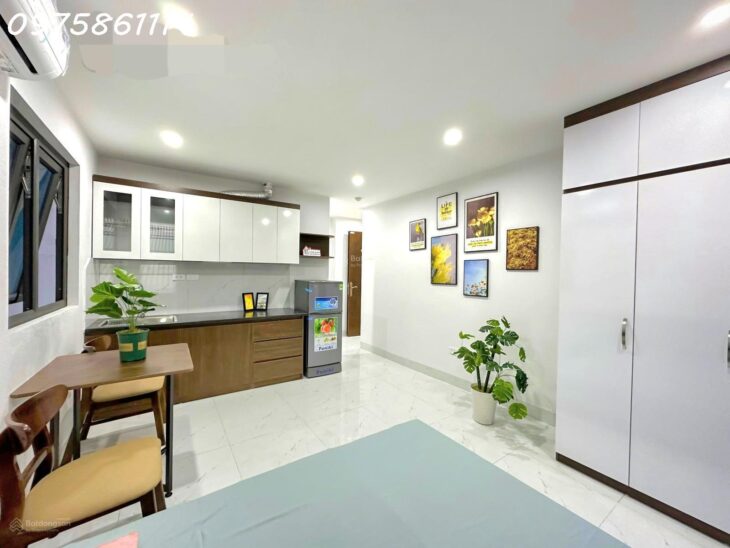 Tòa CCMN Lạc Long Quân An Dương Vương, 123m2 8T, 33P full nội thất dòng tiền 2tỷ/năm, 3 bước ra phố
