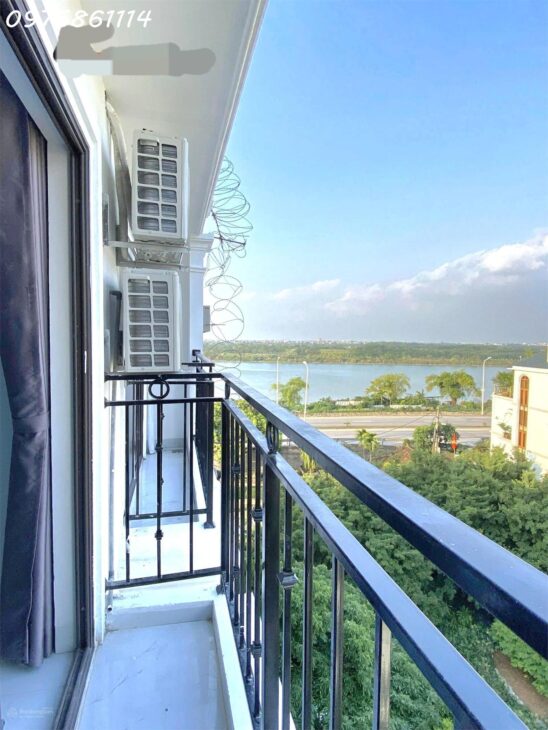 Tòa CCMN Lạc Long Quân An Dương Vương, 123m2 8T, 33P full nội thất dòng tiền 2tỷ/năm, 3 bước ra phố