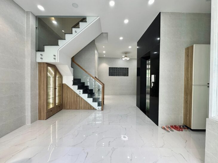 Bán Nhà 5 Tầng Ngọc Thụy Long Biên, 39m², Ô Tô Đỗ, Full Nội Thất, Giá Hấp Dẫn – 0902318197