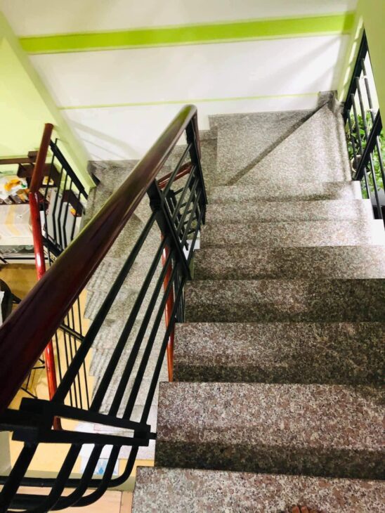 Cần tiền làm ăn bán nhà NGUYÊN HỒNG, 4 PHÒNG, HXH, giá 4.6 tỷ.