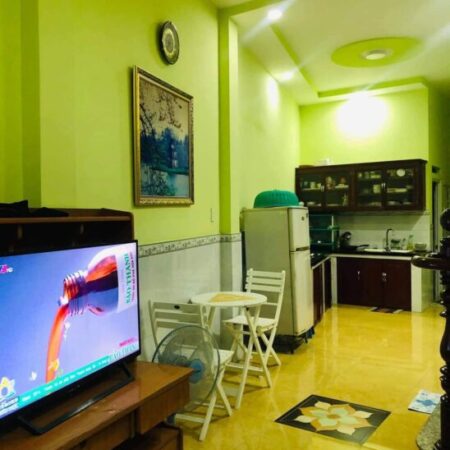 Cần tiền làm ăn bán nhà NGUYÊN HỒNG, 4 PHÒNG, HXH, giá 4.6 tỷ.