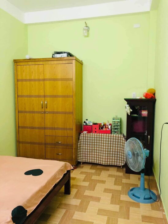 Cần tiền làm ăn bán nhà NGUYÊN HỒNG, 4 PHÒNG, HXH, giá 4.6 tỷ.