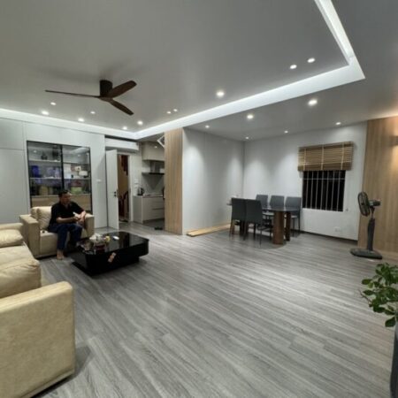 SIÊU PHẨM 72m2, KIM GIANG 6 TẦNG THANG MÁY, LÔ GÓC, NỘI THẤT chất lượng cao, VỊ TRÍ xe con, giá ngon