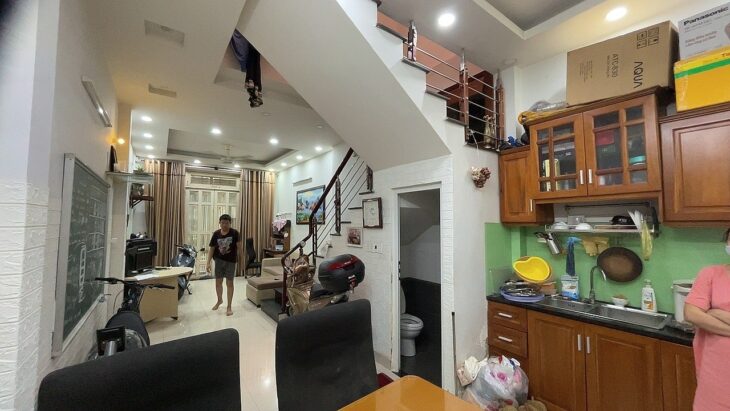 Diện tích 4m x 12m, 3 phòng, bán nhà THÍCH QUẢNG ĐƯC, PN, giá 5.9 tỷ