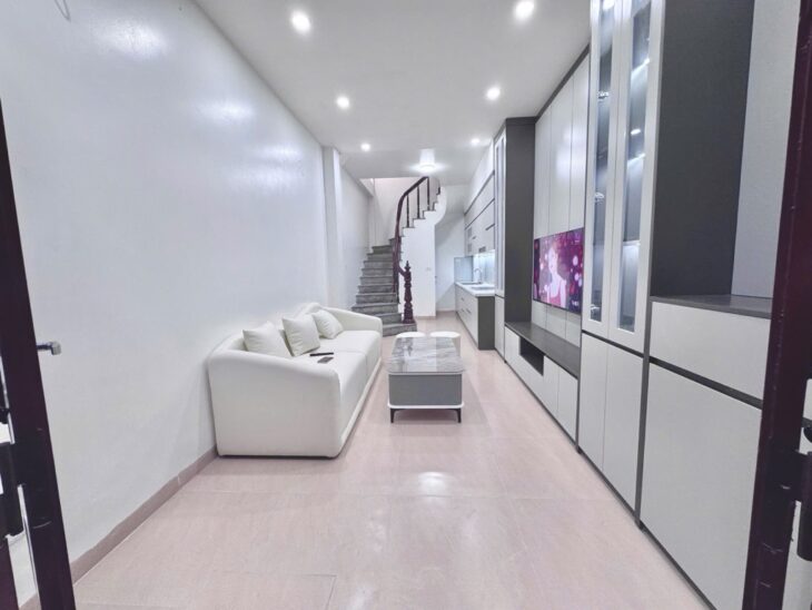 Hiếm nhà vt1 phố Vip Võng Thị 5.95 tỷ tặng Nội Thất 1 Tỷ