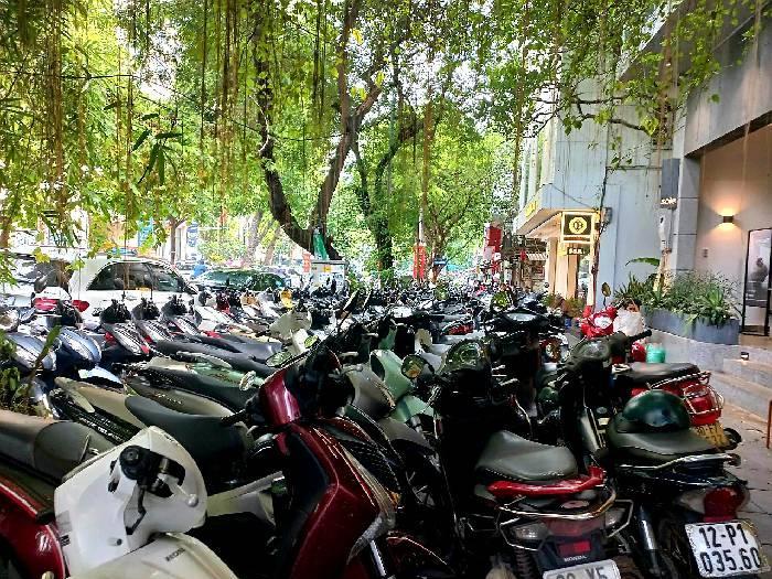 Bán đất mặt phố vip siêu hiếm phân chu trinh 63M lô góc 3 mặt tiền hoàn kiếm