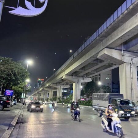 Trần Phú phân lô quân đội 52m2 nhà 5 tầng mà giá chỉ nhỉnh 11đ, nhà đẹp long lanh ở ngay , oto vào