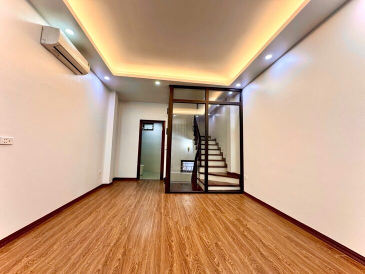 NHÀ ĐẸP VÕ CHÍ CÔNG – 5 TẦNG – 35M2 X 5T – 6.8 TỶ KHÔNG GIAN SỐNG ĐẲNG CẤP