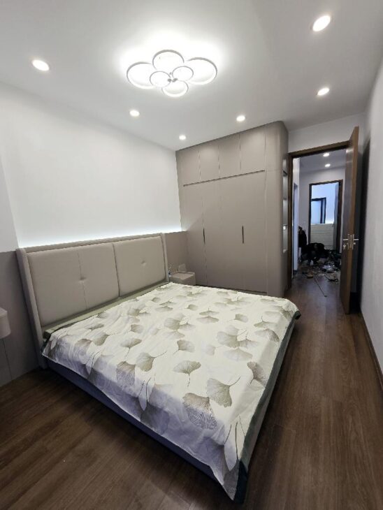 nhà 5 tầng mới xây đẹp long lanh , pull nội thất xịn xò .DT 35m mặt tiền 4.1m bán 7 tỷ tại Mậu