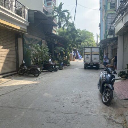 Bán đất tân mai 124M lô góc đường rộng xe congtainer tránh hoàng mai