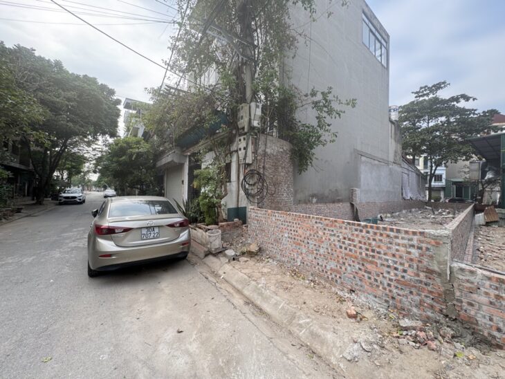 Bán đất Gia Quất – Ô tô tải tránh – Dân trí tuyệt vời -Phân Lô -40m2 nhỉnh 6.75 tỷ ( Thơng Lượng)