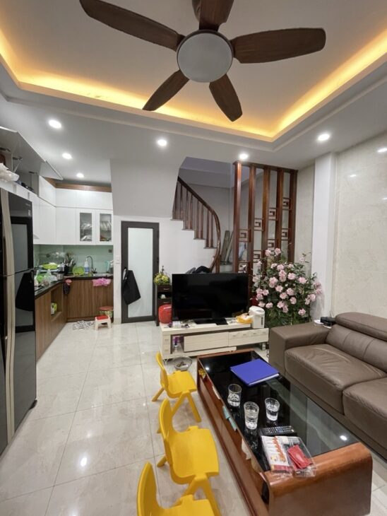 Bán Nhà Đẹp Ngọc Thuỵ – Nở Hậu – Full Nội Thất -morninh đỗ cổng- 5 tầng Nhỉnh 5 Tỷ