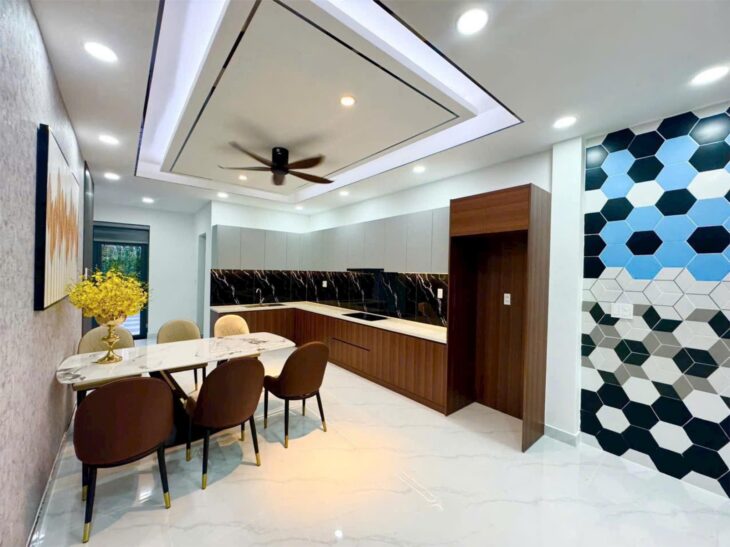 Nhà 3 tầng Huỳnh Tấn Phát, 4x26m, 7.7 tỷ, nội thất mới