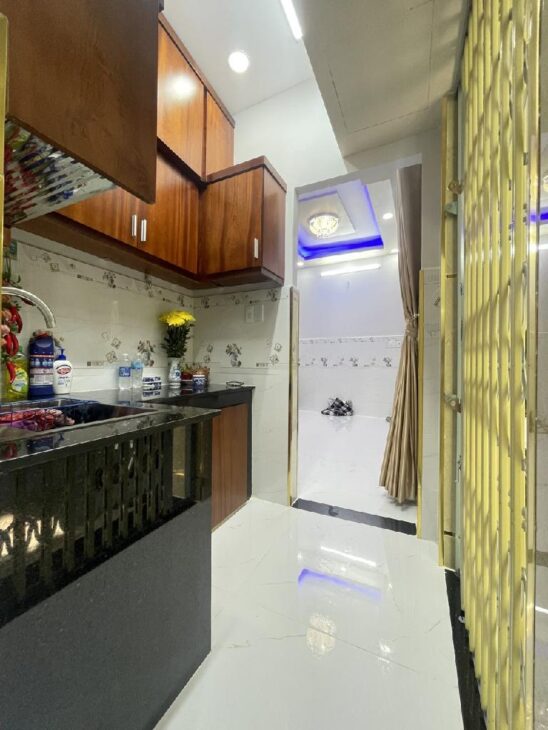 GIẢM 400 tr Nhà Khu VIP NGUYỄN HỒNG ĐÀO gần sân bay, FULL NT hiện đại, nhỉnh 3 tỷ