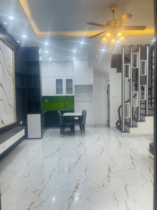 * ĐẠI TỪ – HOÀNG MAI – HN