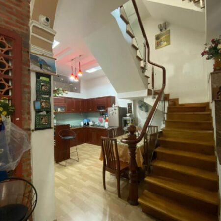 Bán gấp đi định cư đường PHAN VĂN TRỊ, 4 LẦU, 5 PHÒNG, 6.2 tỷ.