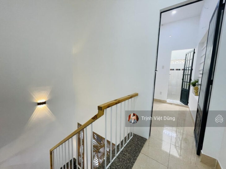 Nhà đối diện Gigamall KCBT 2Tầng, 3PN, 2WC – Mới xây đẹp ở luôn, 2 tỷ 320