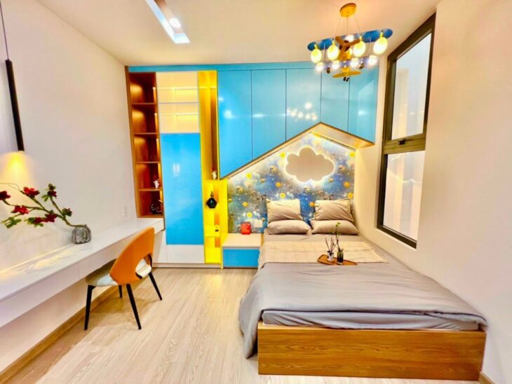 Bán gấp nhà ĐINH TIÊN HOÀNG, HXH, 5m x 14m, 6 phòng, 5.5 tỷ còn tl.