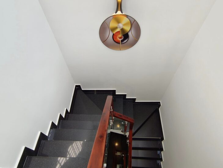 Bán nhà LÊ TRỰC, B THẠNH, 4m X 11m, 4 LẦU, 4.9 TỶ.