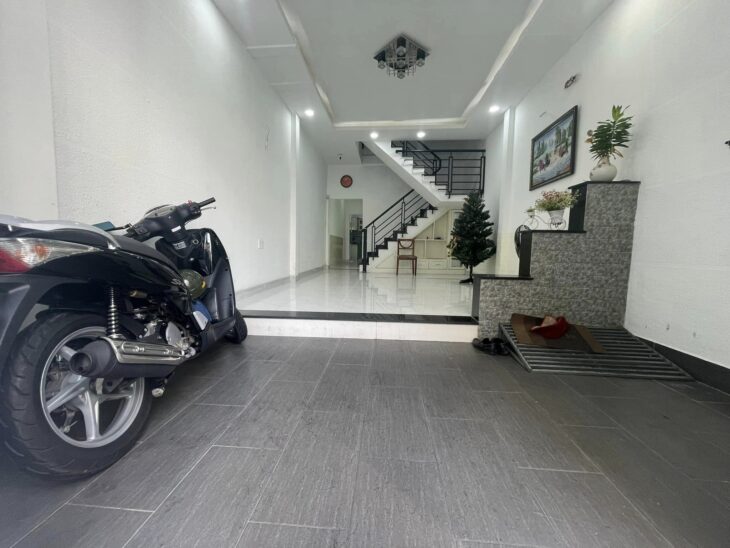 Bán nhanh nhà CAO THẮNG, Q10, 60M2, 4M X 15M, 7.5 tỷ
