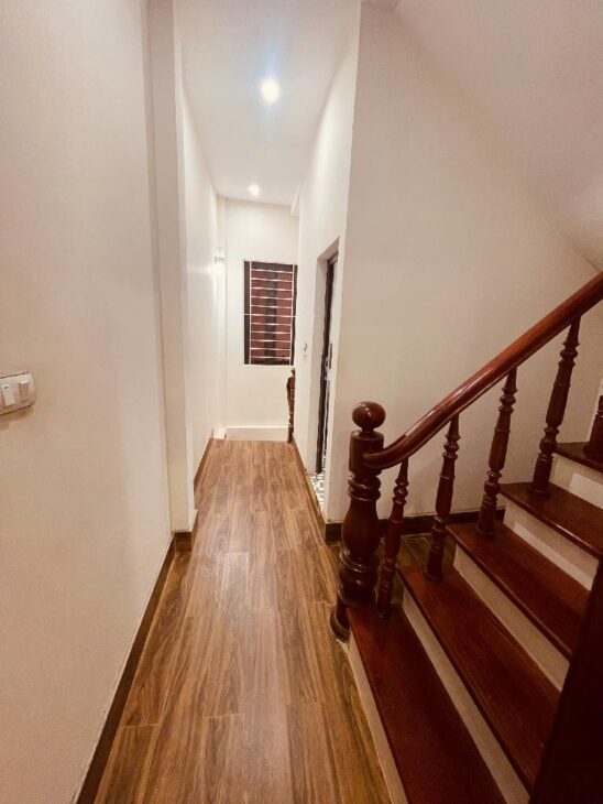 BÁN NHÀ CẦU GIẤY 35M2 X 5 TẦNG 7.5 TỶ – VỊ TRÍ ĐẮC ĐỊA