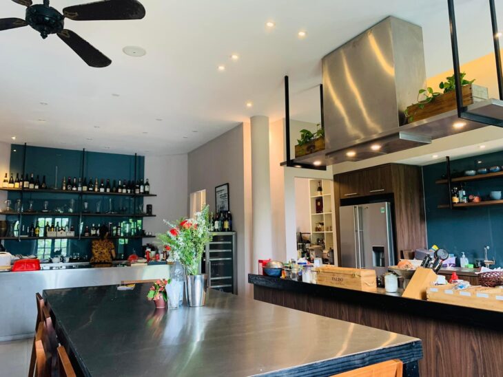 Siêu biệt thự Long Biên 1500m x 4 tầng, mặt tiền 38m, kiến trúc Châu Âu, tặng nội thất