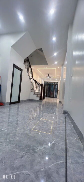 BÁN NHÀ RIÊNG PHỐ NGỌC TRÌ – LONG BIÊN, MỚI KÍNH KOONG, 47M2,4 TẦNG, 7.6 TỶ.