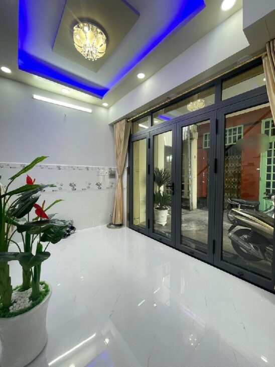 GIẢM 400 tr Nhà Khu VIP NGUYỄN HỒNG ĐÀO gần sân bay, FULL NT hiện đại, nhỉnh 3 tỷ