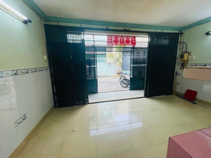 Bán nhà hẻm xe tải gần Hương Lộ 2, Bình Tân 5x13m giá hơn 4 tỷ.BT1.24.