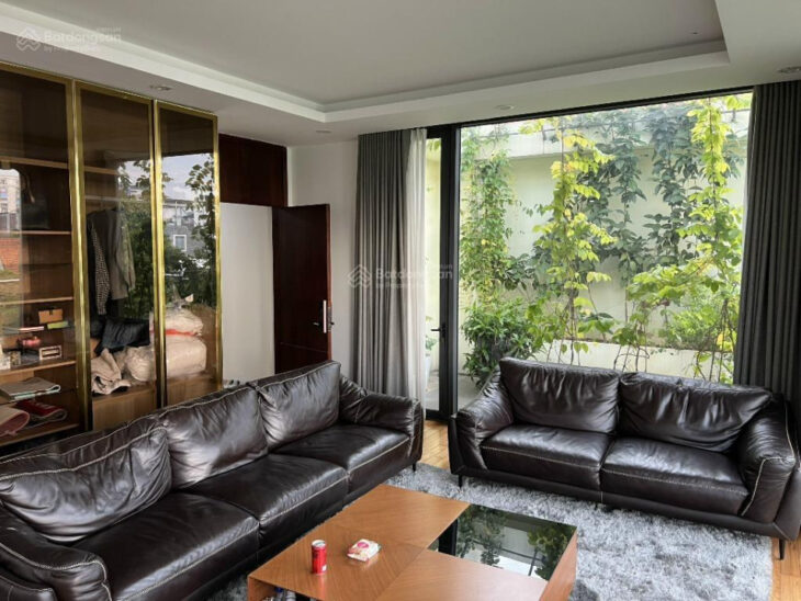 Bán Biệt Thự KĐT Dịch Vọng – 250m – MT 15m – Gần Công Viên Cầu Giấy – Ô Tô – Vỉa Hè