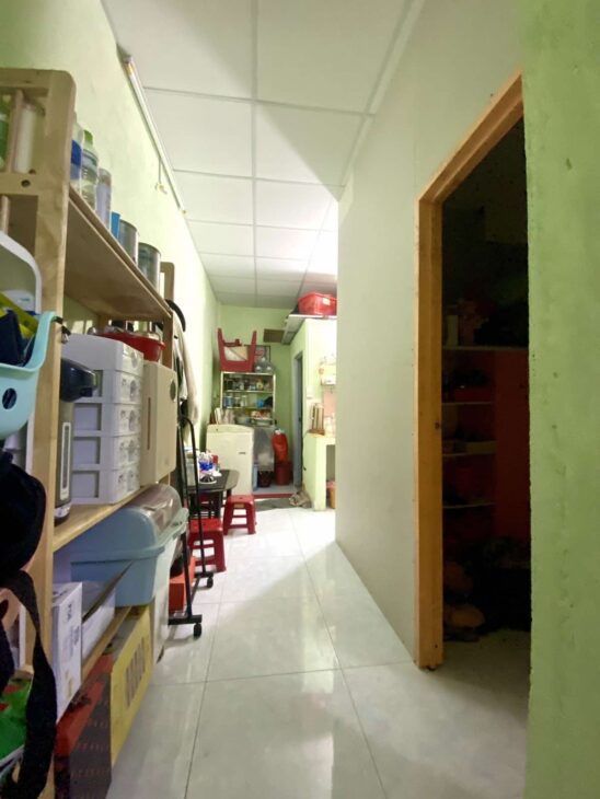 NHÀ CẤP 4 MỚI TINH – HẺM XE HƠI 7 CHỖ – SÁT VÁCH GALAXY TRUNG CHÁNH – 3 PHÚT QUA TÂN BÌNH- GÒ VẤP –