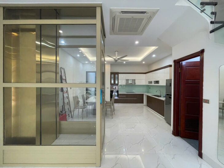 BÁN NHÀ VƯƠNG THỪA VŨ THANH XUÂN, PHÂN LÔ GARA OTO, DT52M 6TẦNG THANG MÁY, GIÁ 19.XTỶ