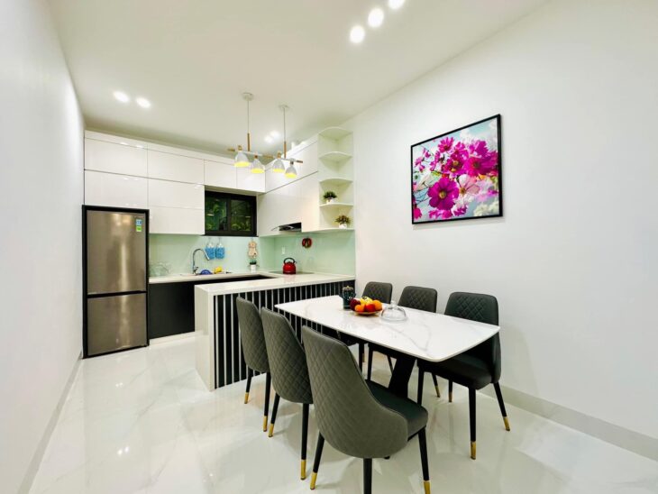 Siêu phẩm Nguyễn Hoàng, Nam Từ Liêm diện tích 40m2 mặt tiền 4.2m, một bước ra phố.