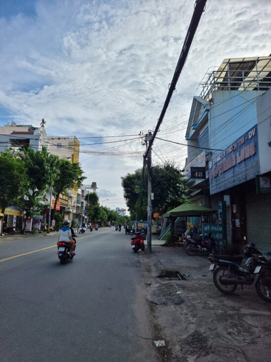 Bán nhà mặt tiền 2 tầng 5.1x30m giá 12 tỷ Đường Dương Thị Mười