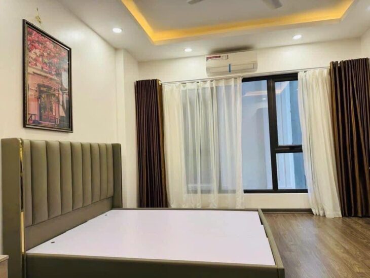 BÁN GẤP NHÀ TRUNG KÍNH – 56M2 X 5T – MT 4M – 15.8 TỶ – NGÕ THÔNG – KD TẤP NẬP – Ô TÔ ĐỖ CỬA