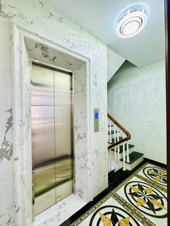 5 TẦNG THANG MÁY – CÁCH PHỐ 30M – NGÕ THOÁNG ĐẸP – THIẾT KẾ THÔNG SÀN HIỆN ĐẠI.