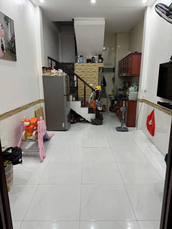 Chính chủ muốn bán nhà đất 4 tầng đang sử dụng ở Minh Khai, Hai Bà Trưng, Hà Nội để mua chung cư.