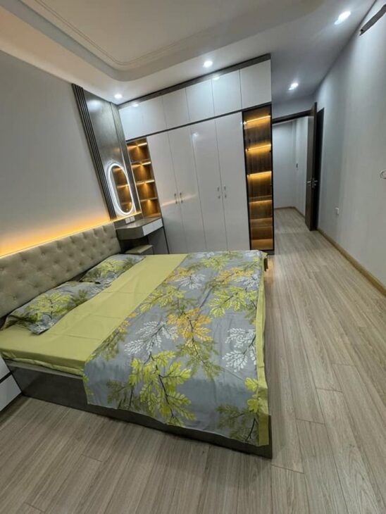 Bán Nhà Đẹp Ngọc Thuỵ – Nở Hậu – Full Nội Thất -morninh đỗ cổng- 5 tầng Nhỉnh 5 Tỷ